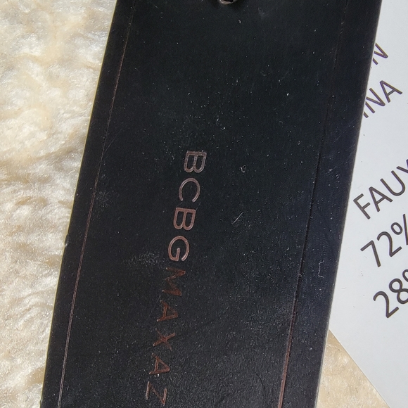 Bcbgmaxazria lamb clutch. - Picture 8 of 9